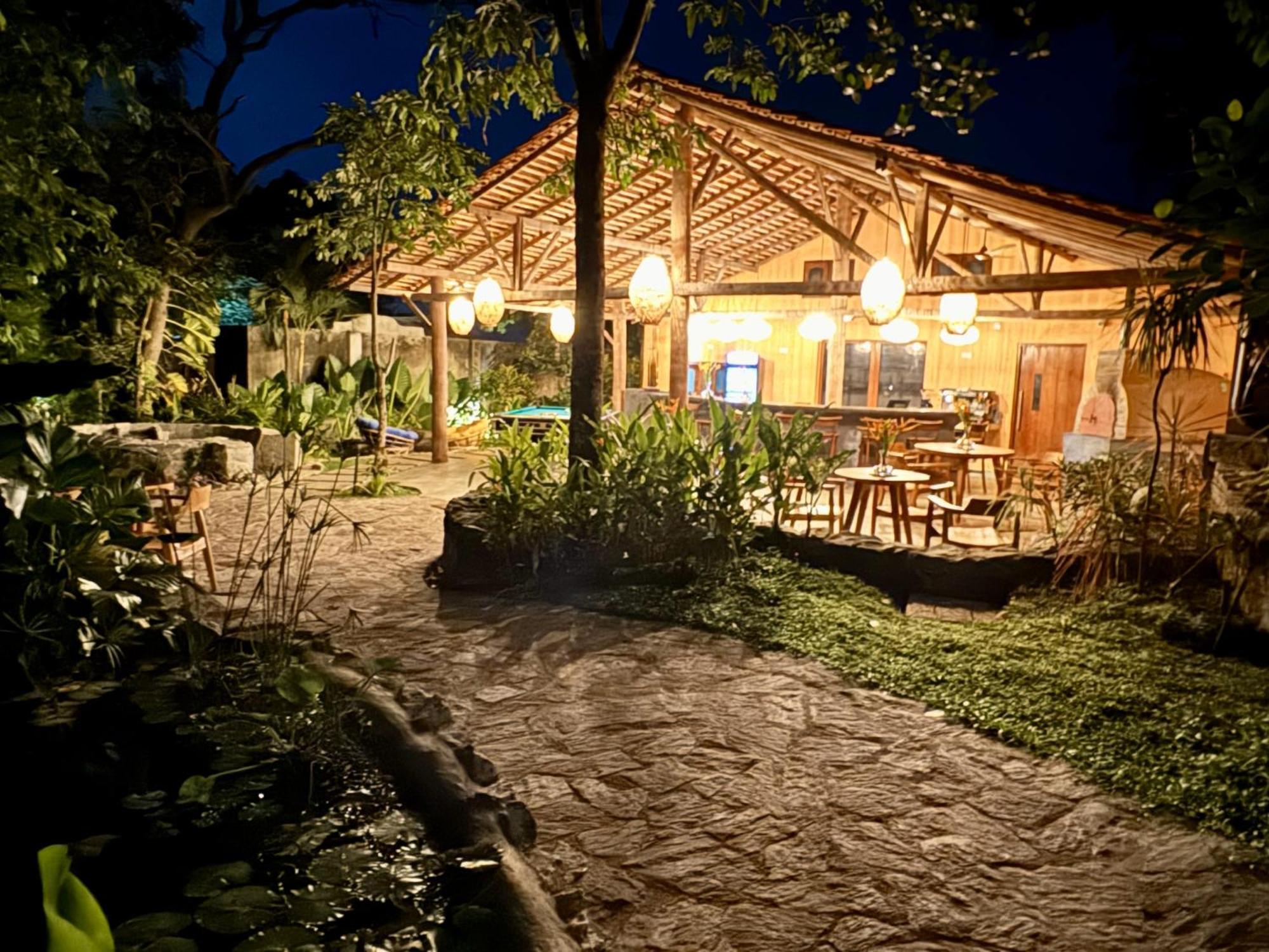 Coastline Mirissa Boutique Hotel And Spa Bagian luar foto