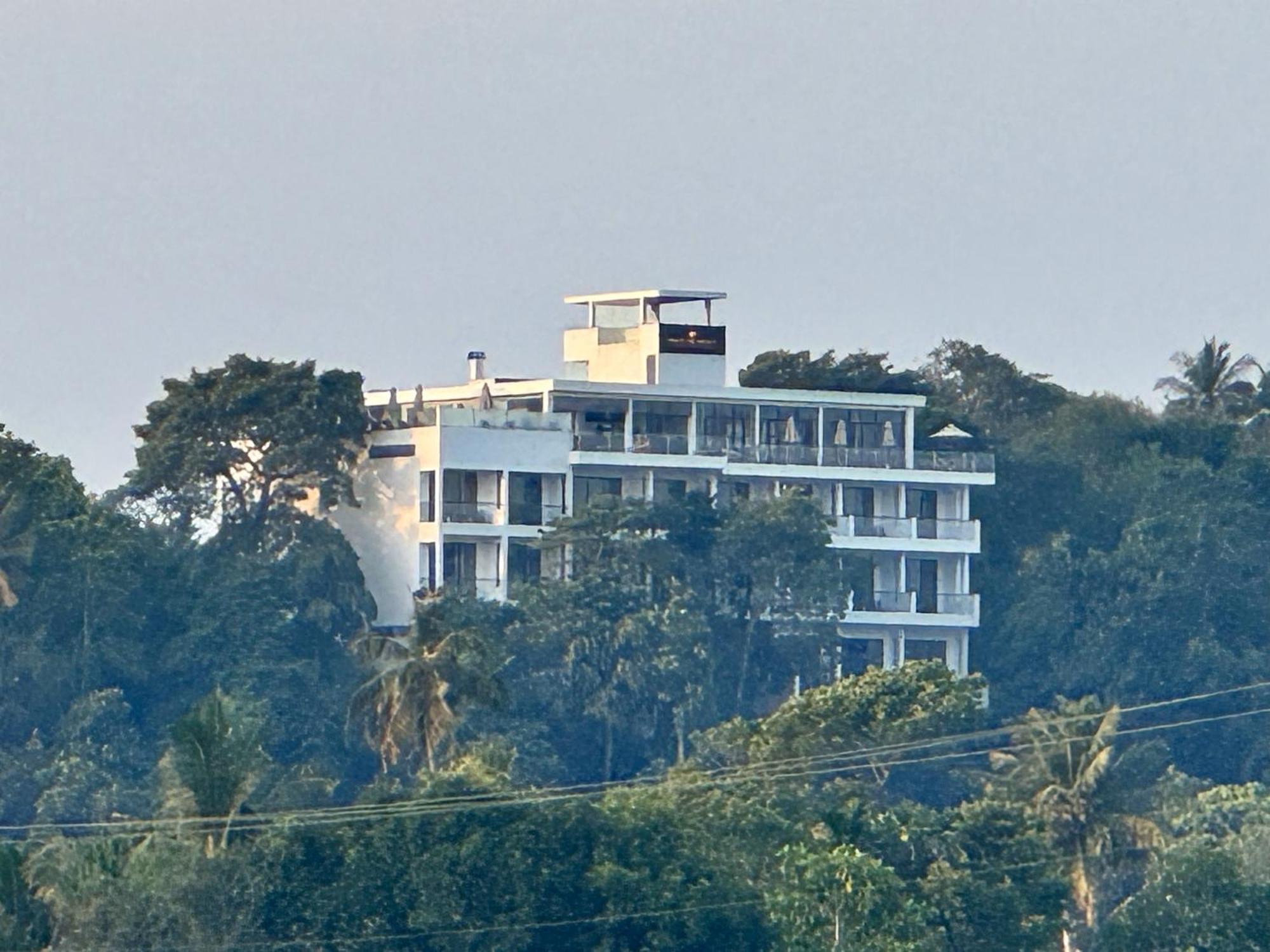 Coastline Mirissa Boutique Hotel And Spa Bagian luar foto